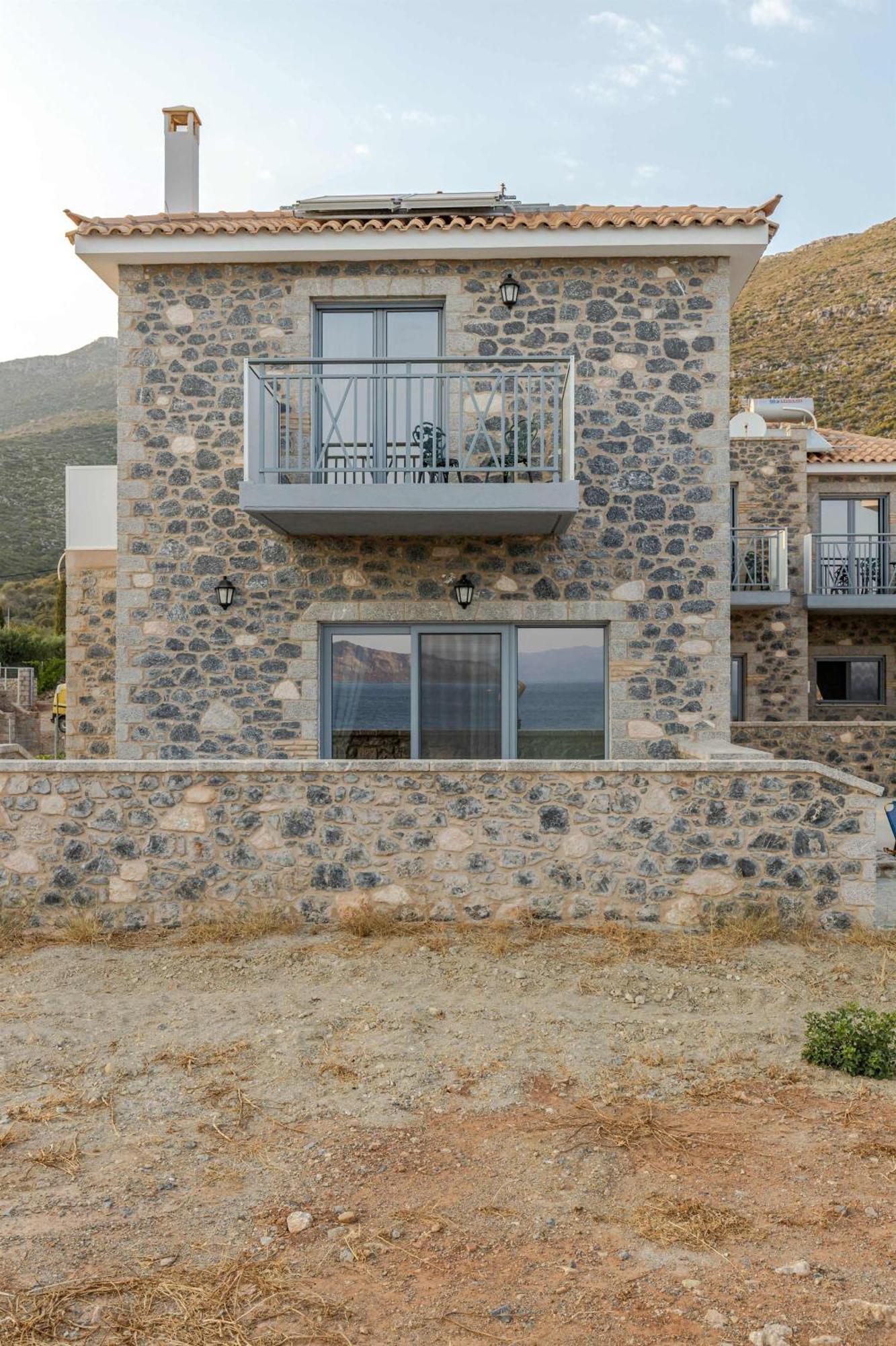Katerina'S Villas - Monemvasia Beachfront Stone Paradise Екстер'єр фото